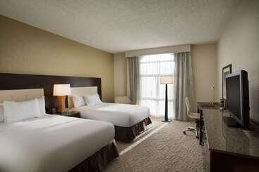 هتل Hilton Oakland Airport