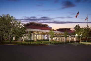 هتل Hilton Oakland Airport