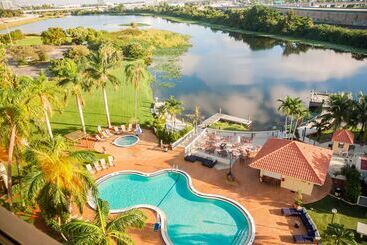 هتل Hilton Palm Beach Pbi