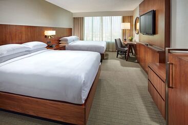 هتل Hilton Pasadena
