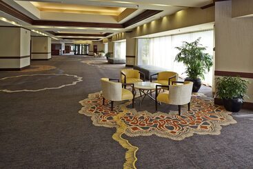 هتل Hilton Raleigh North Hills