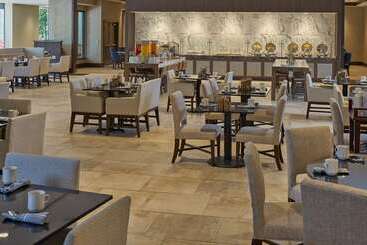 هتل Hilton Raleigh North Hills