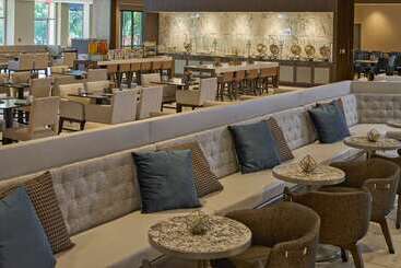 هتل Hilton Raleigh North Hills
