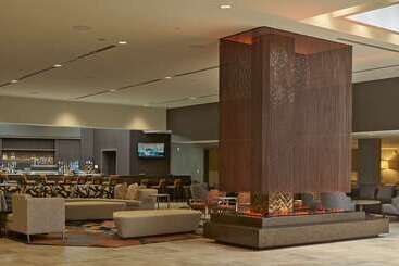 هتل Hilton Raleigh North Hills