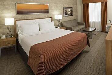 Iris Hotel Cape Cod