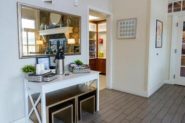 Iris Hotel Cape Cod