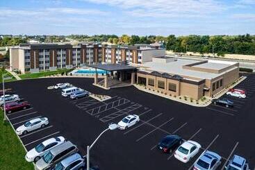 هتل Holiday Inn Express Louisville Airport Expo Center, An Ihg