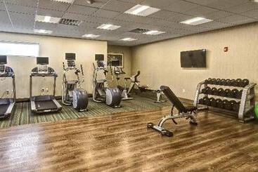 هتل Holiday Inn Express Louisville Airport Expo Center, An Ihg