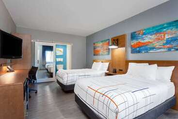 هتل La Quinta By Wyndham Ft. Myers   Sanibel Gateway