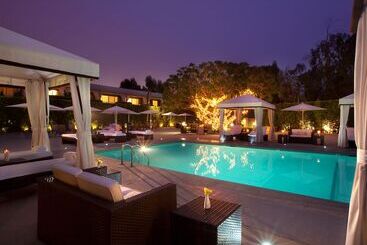 Отель Luxe Sunset Boulevard