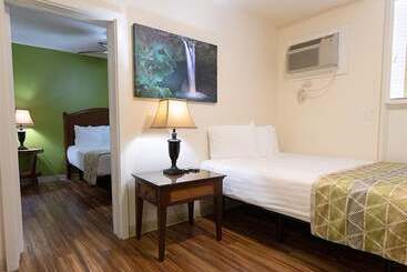 هتل Pacific Marina Inn