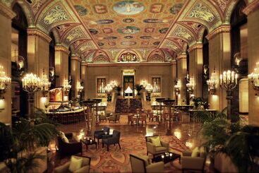 هتل Palmer House A Hilton