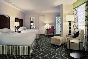 هتل Palmer House A Hilton