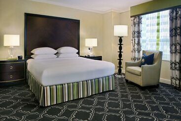 هتل Palmer House A Hilton