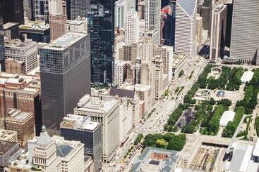 هتل Palmer House A Hilton
