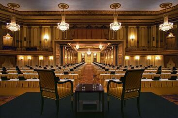 هتل Palmer House A Hilton
