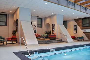 هتل Palmer House A Hilton