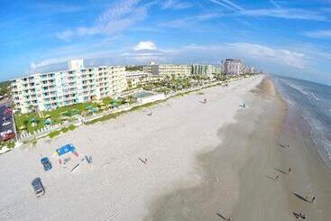 هتل Perry S Oceanedge Resort