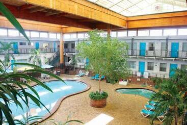 هتل Perry S Oceanedge Resort
