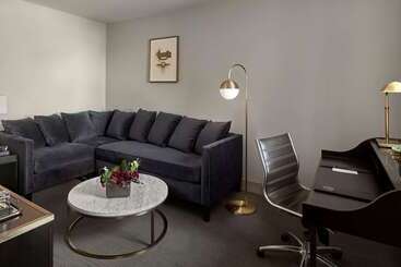 هتل Phillips Kansas City Curio Collection By Hilton