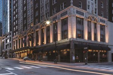 هتل Phillips Kansas City Curio Collection By Hilton