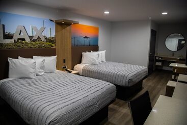 هتل Pico Rivera Inn And Suites