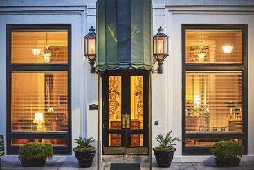 هتل Planters Inn On Reynolds Square