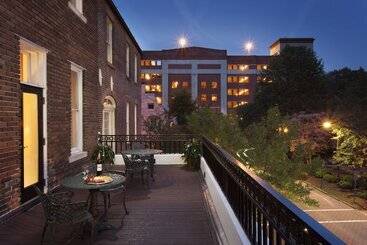 هتل Planters Inn On Reynolds Square