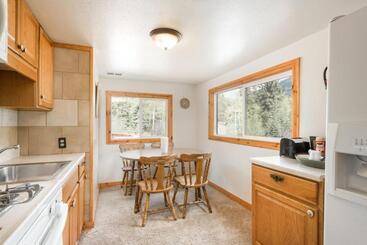 هتل Ponderosa Lodge