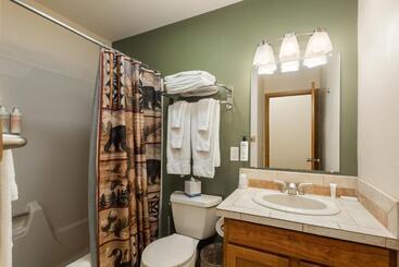 هتل Ponderosa Lodge