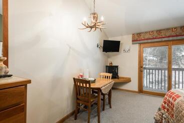 هتل Ponderosa Lodge