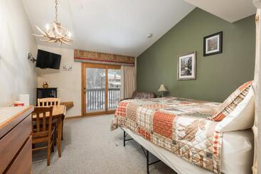 هتل Ponderosa Lodge