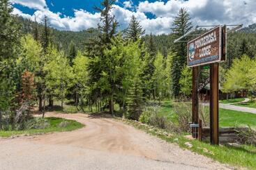 هتل Ponderosa Lodge