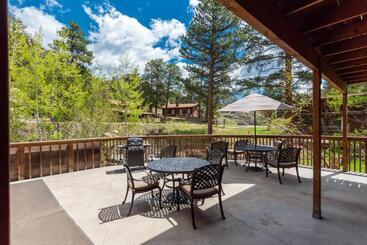 هتل Ponderosa Lodge