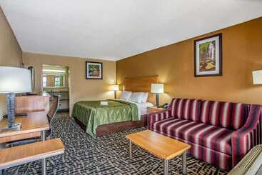 هتل Quality Inn