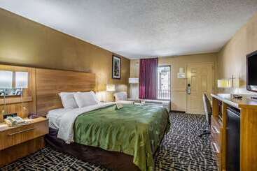 هتل Quality Inn