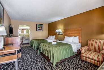 هتل Quality Inn