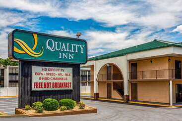 هتل Quality Inn