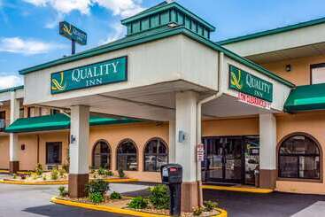 هتل Quality Inn