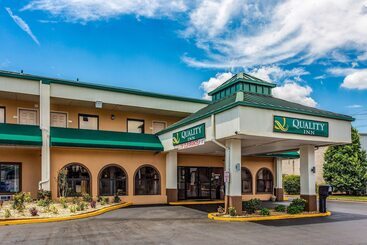 هتل Quality Inn