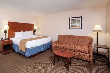 هتل Quality Inn Oakwood