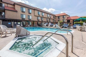 هتل Quality Inn & Suites Bell Gardenslos Angeles