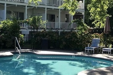 Отель Queen Anne Inn