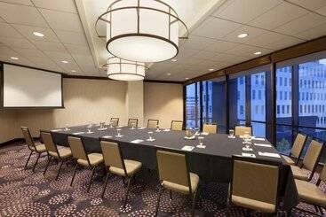 هتل Radisson Blu  Fargo