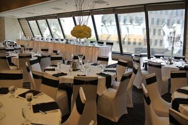 ホテル Radisson Blu  Fargo