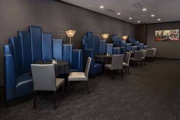 ホテル Radisson Blu  Fargo