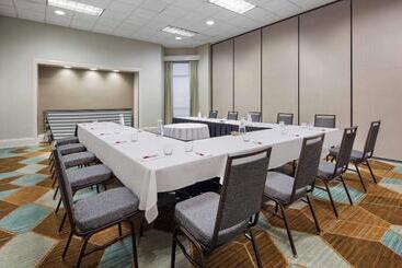 هتل Raleigh Marriott Crabtree Valley