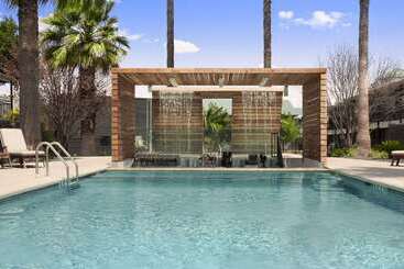 هتل Ramada By Wyndham Del Rio