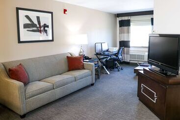 هتل Ramada By Wyndham Del Rio