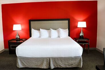 هتل Ramada By Wyndham Del Rio